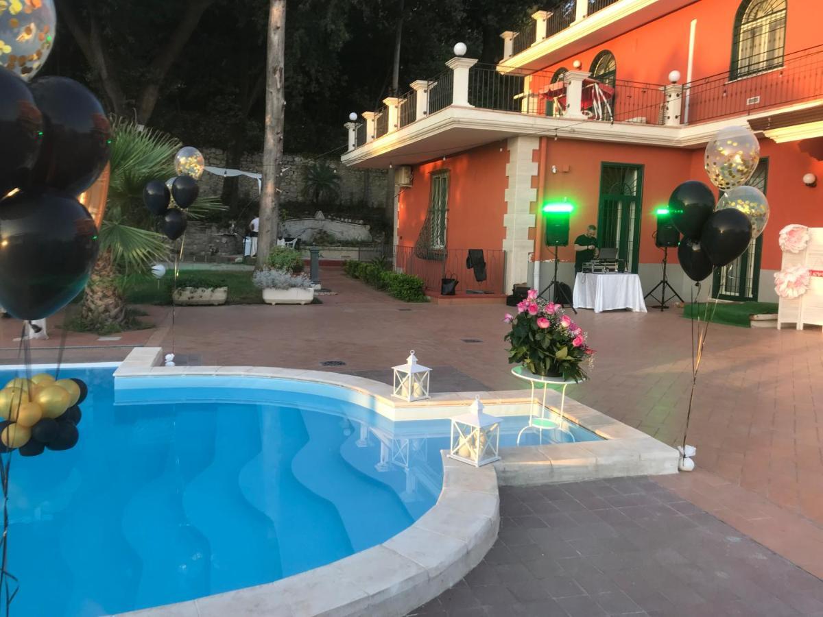 Kozak Village Suite Caserta Bagian luar foto